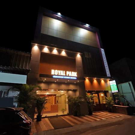 Hotel Collection O Mount Road Rich Mount Near Marina Beach Chennai Esterno foto