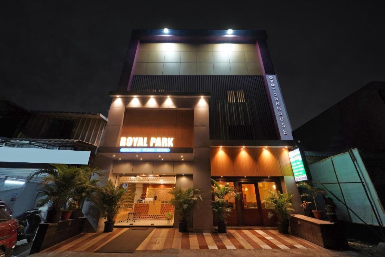 Hotel Collection O Mount Road Rich Mount Near Marina Beach Chennai Esterno foto