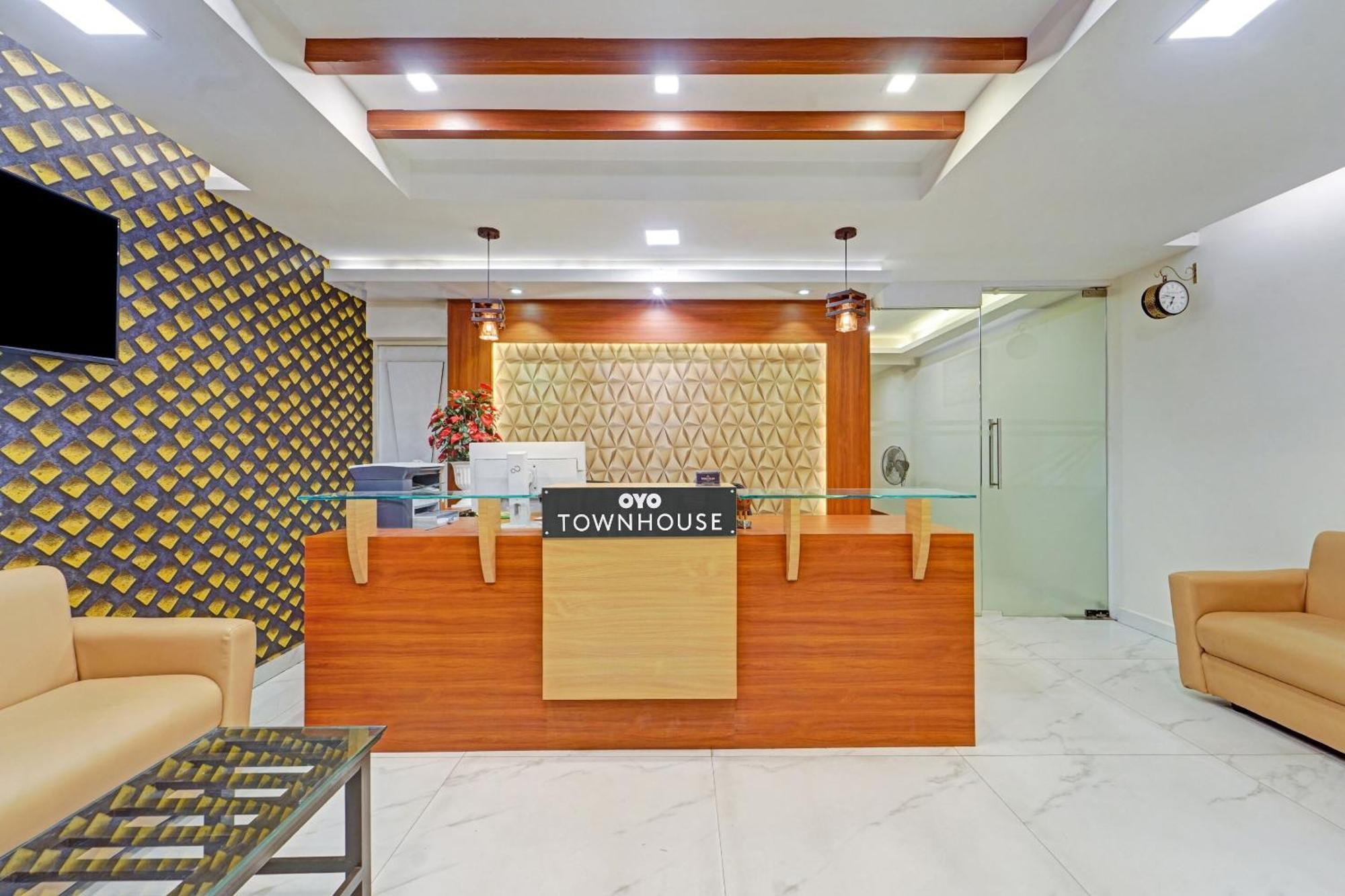 Hotel Collection O Mount Road Rich Mount Near Marina Beach Chennai Esterno foto